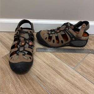 Merrell Men's Brown and Black Outdoor Sandals